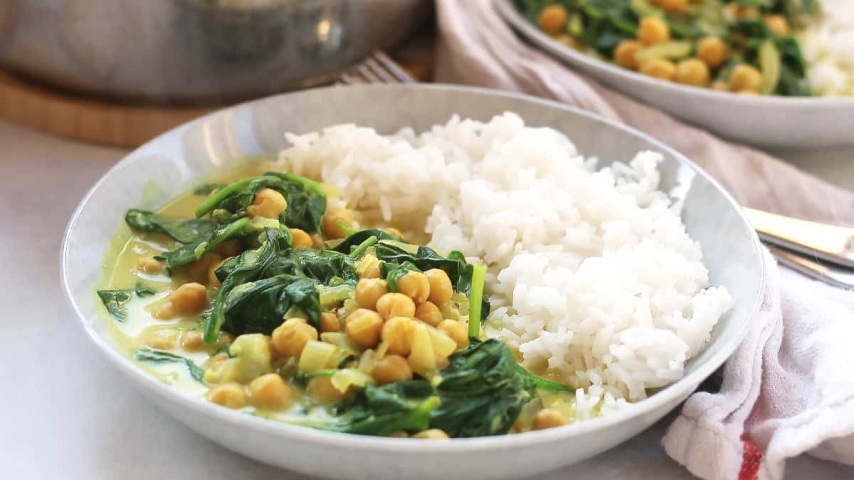 Spicy Chickpea and Spinach Curry with Coconut Rice