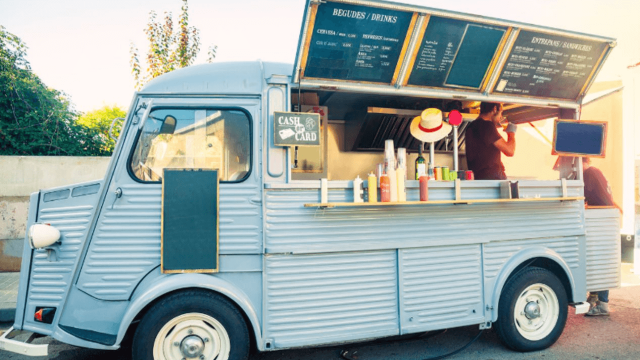 Exploring the World of Food Trucks: Innovation on Wheels