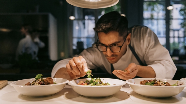 The Importance of Food Presentation: How Visual Appeal Enhances Dining Experiences